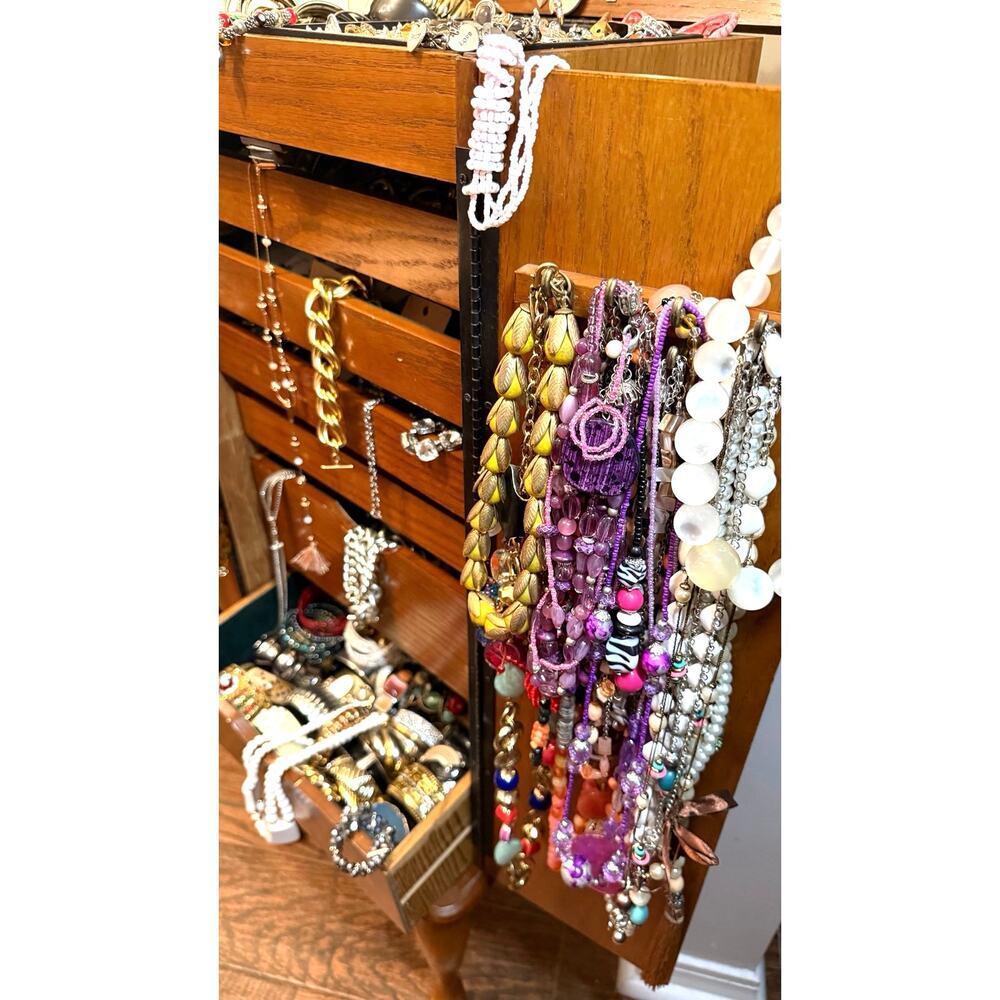 💎 Jewelry Bundle Blowout 🔥 3 ea. Necklaces, Bracelets & Earrings + Add-Ons! ! - Picture 5 of 7